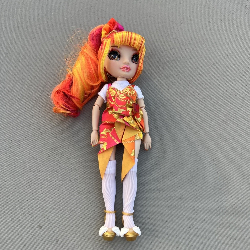 Rainbow Junior High Special Edition Laurel De'Vious 9in Fashion Doll MGA